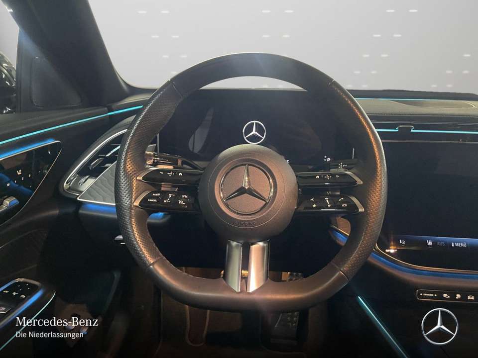 Mercedes-Benz E 300 - Imagem 14