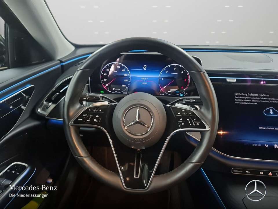 Mercedes-Benz E 220 - Imagem 14