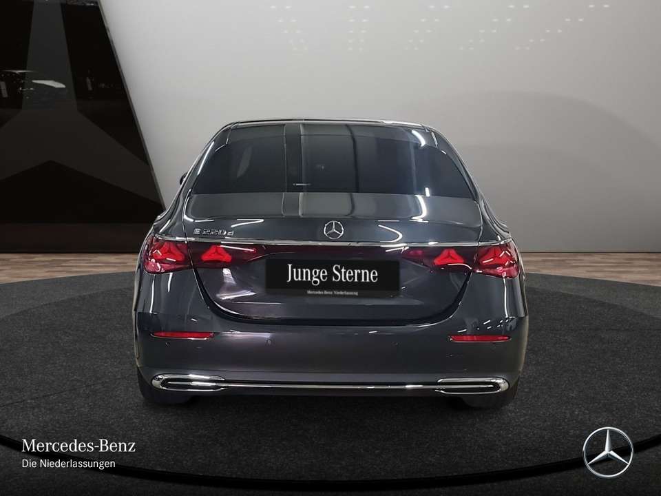 Mercedes-Benz E 220 - Imagem 9