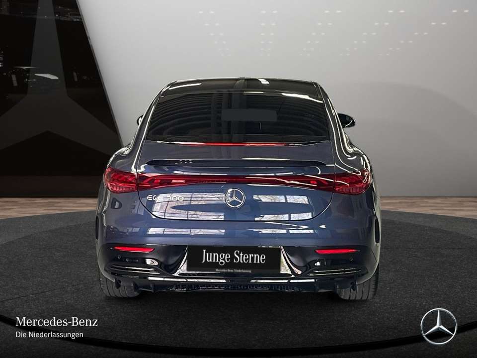 Mercedes-Benz EQE 300 - Imagem 9