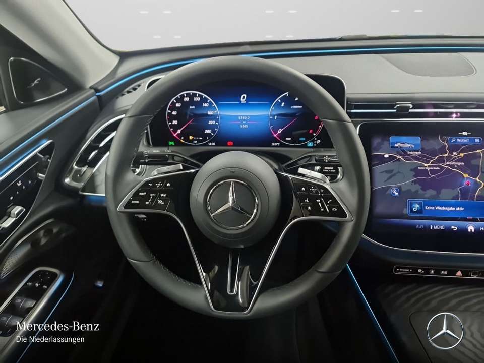 Mercedes-Benz E 220 - Imagem 14