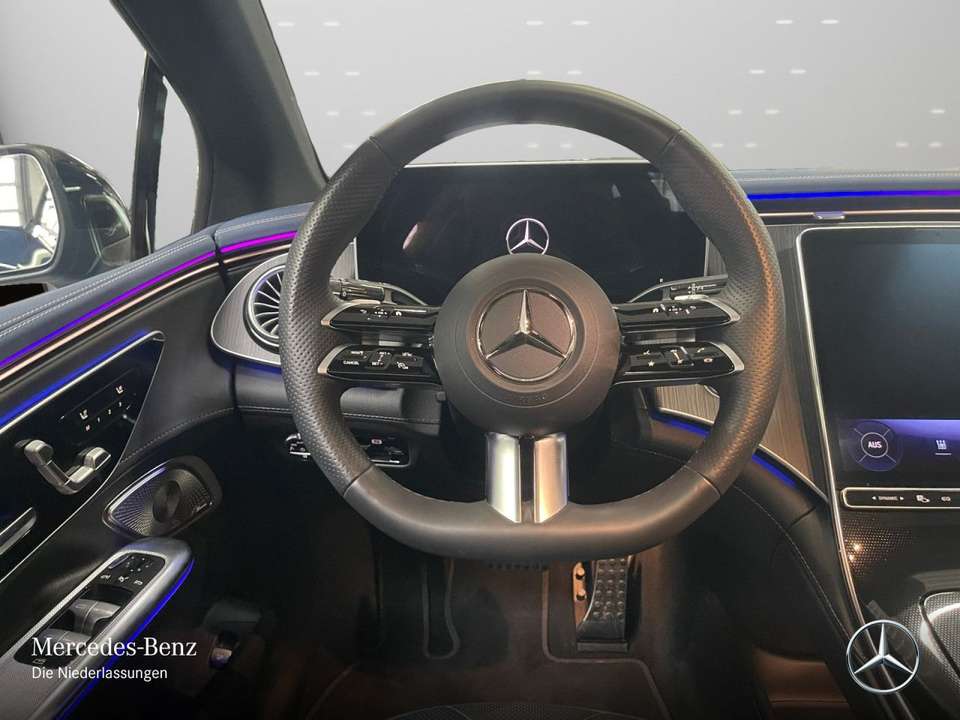 Mercedes-Benz EQE 300 - Imagem 14