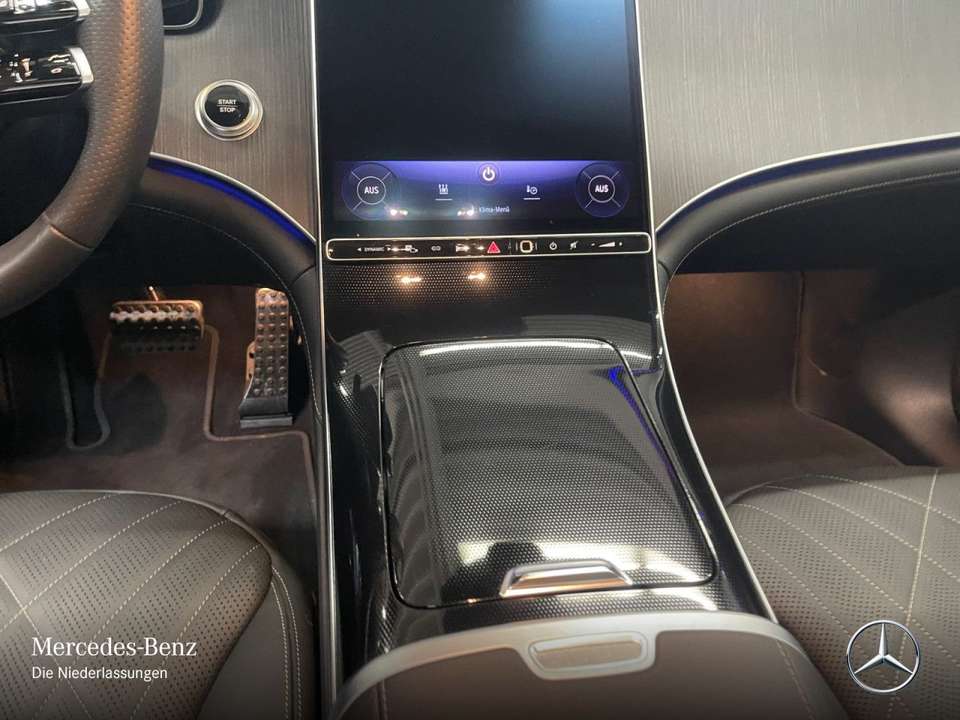 Mercedes-Benz EQE 300 - Imagem 15
