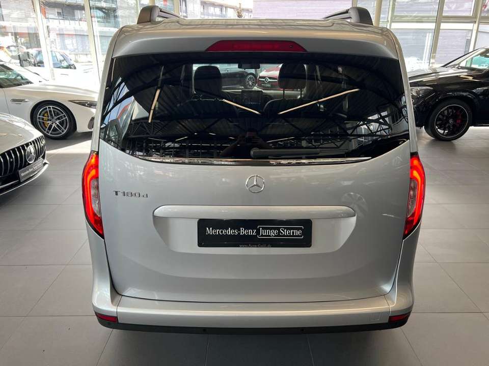 Mercedes-Benz T-Class - Imagem 6