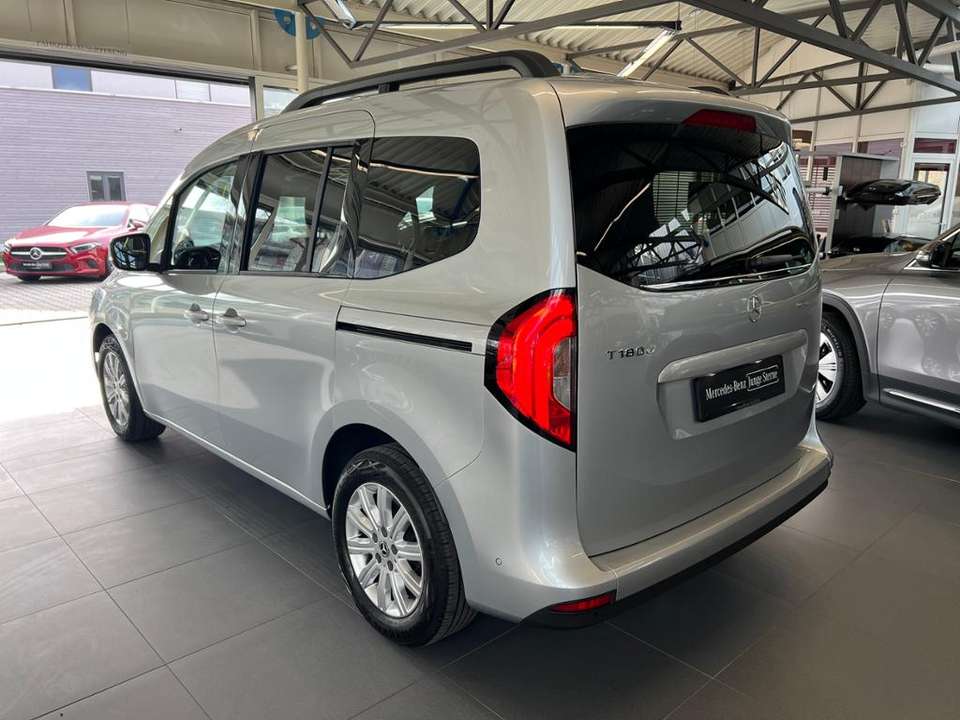 Mercedes-Benz T-Class - Imagem 7