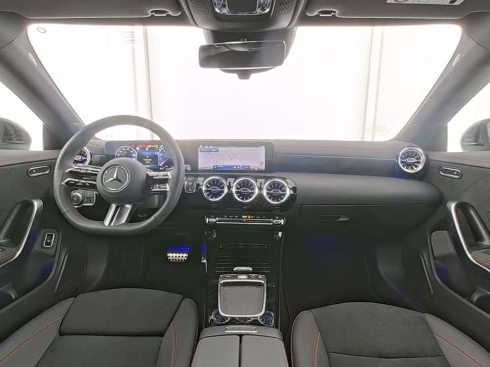 Mercedes-Benz CLA 200 - Imagem 4