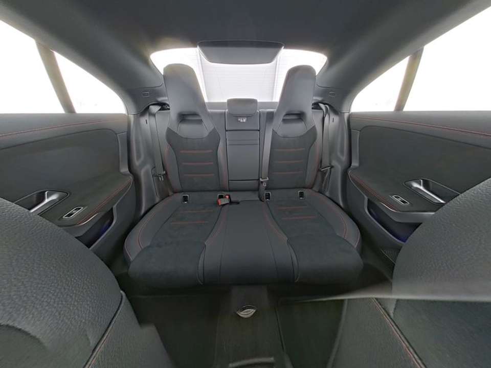 Mercedes-Benz CLA 200 - Imagem 8