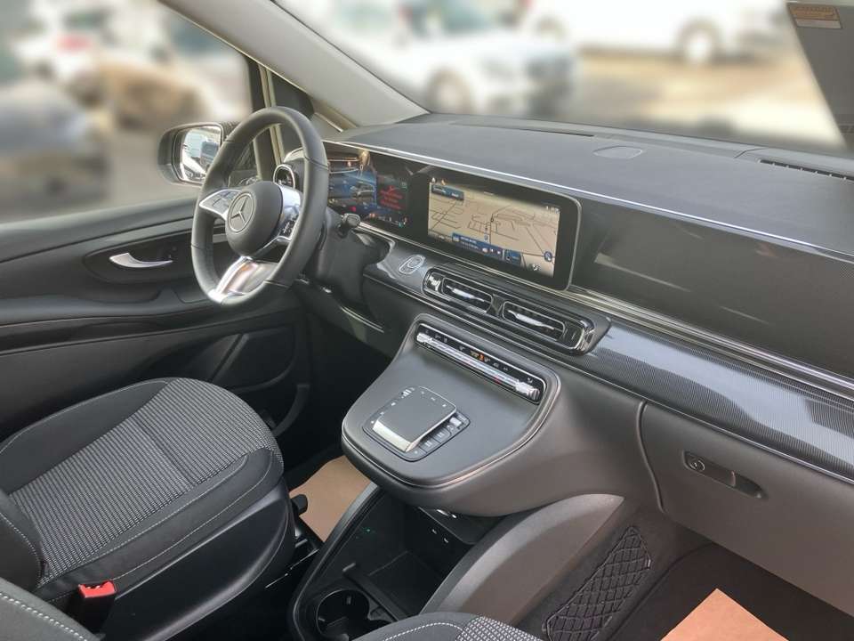 Mercedes-Benz V 220 - Imagem 10