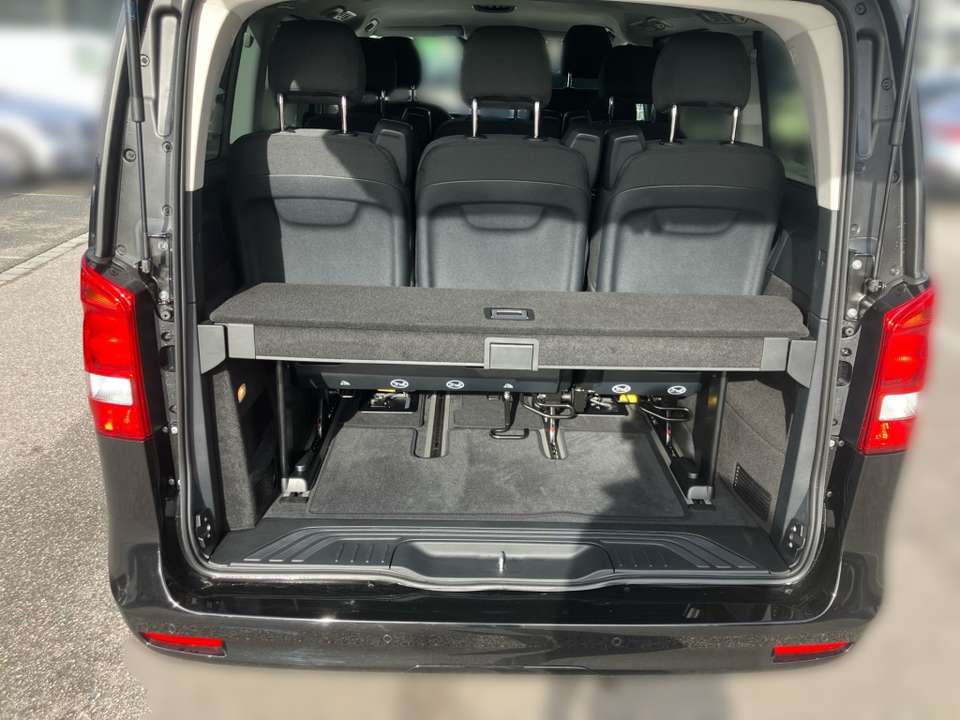 Mercedes-Benz V 220 - Imagem 13