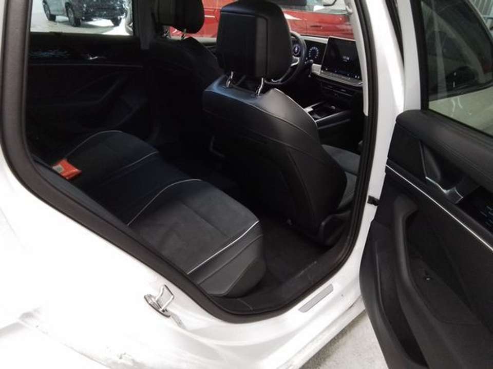 Volkswagen Passat Variant - Imagem 9