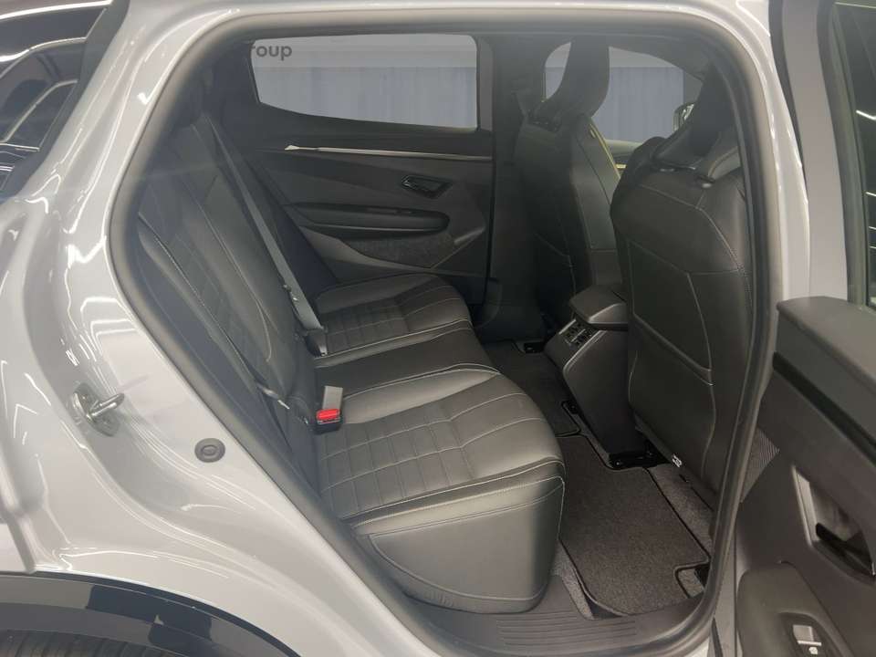 Renault Megane E-Tech - Imagem 9