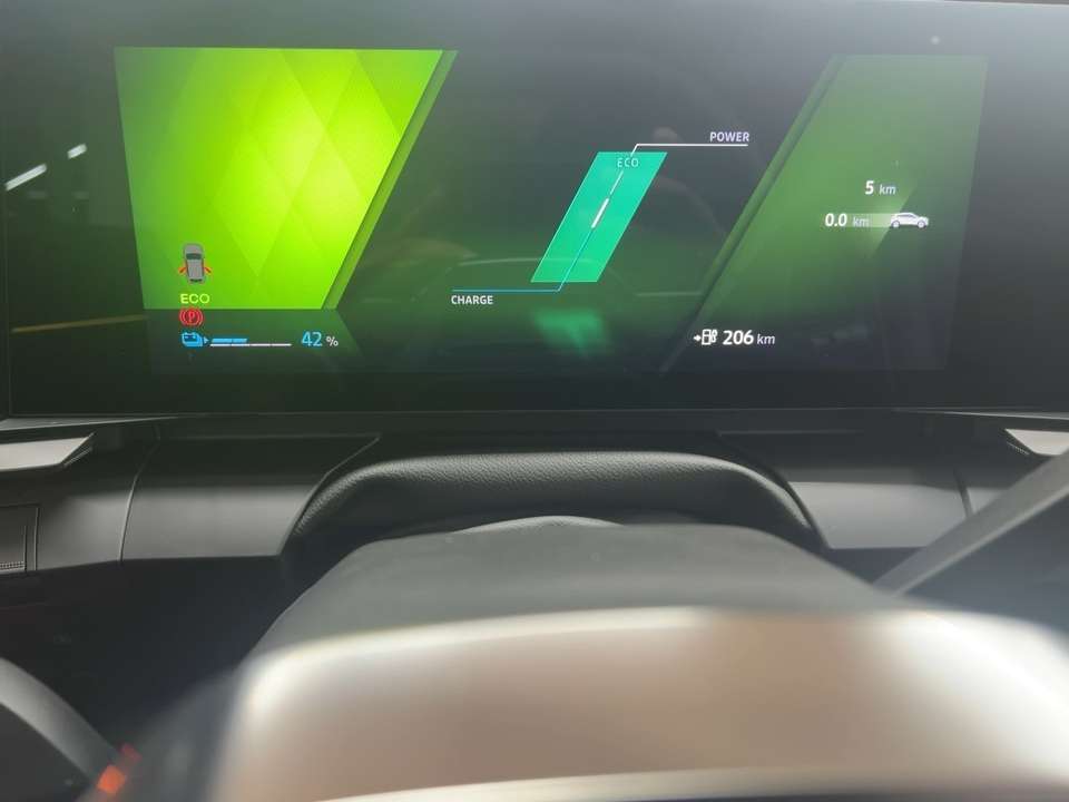 Renault Megane E-Tech - Imagem 13