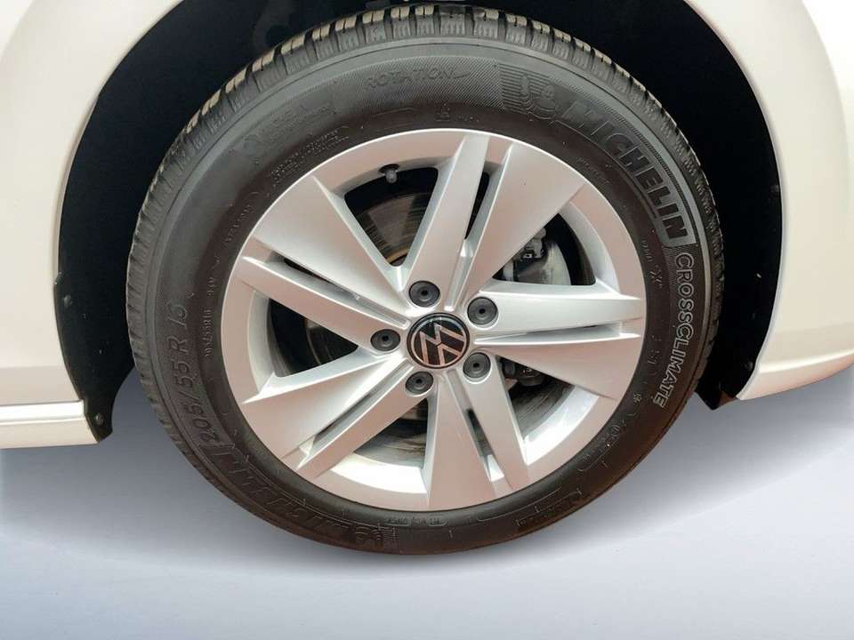 Volkswagen Golf - Imagem 8