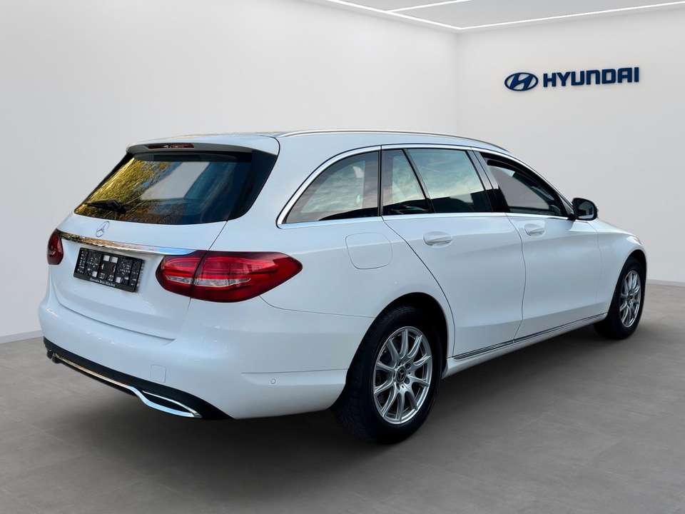 Mercedes-Benz C 180 - Imagem 3