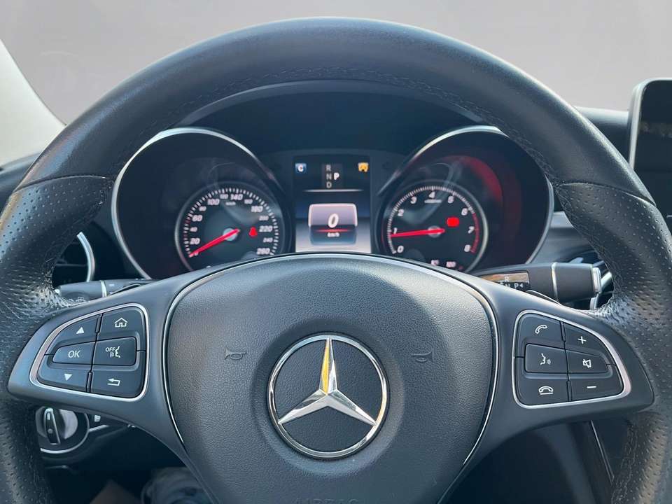 Mercedes-Benz C 180 - Imagem 8