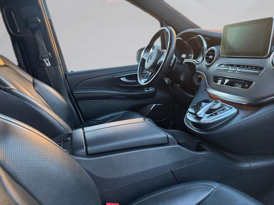 Mercedes-Benz V 250 - Imagem 14