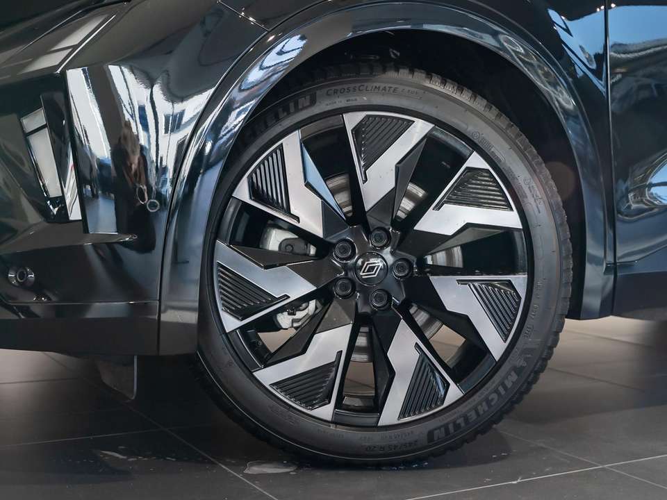 Renault Rafale - Imagem 10