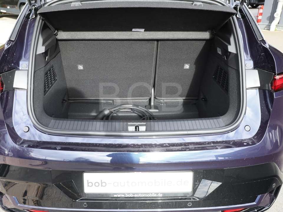 Renault Megane E-Tech - Imagem 12