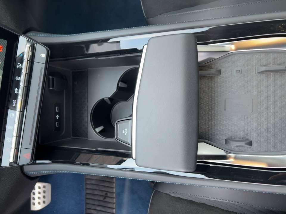 Renault Rafale - Imagem 14