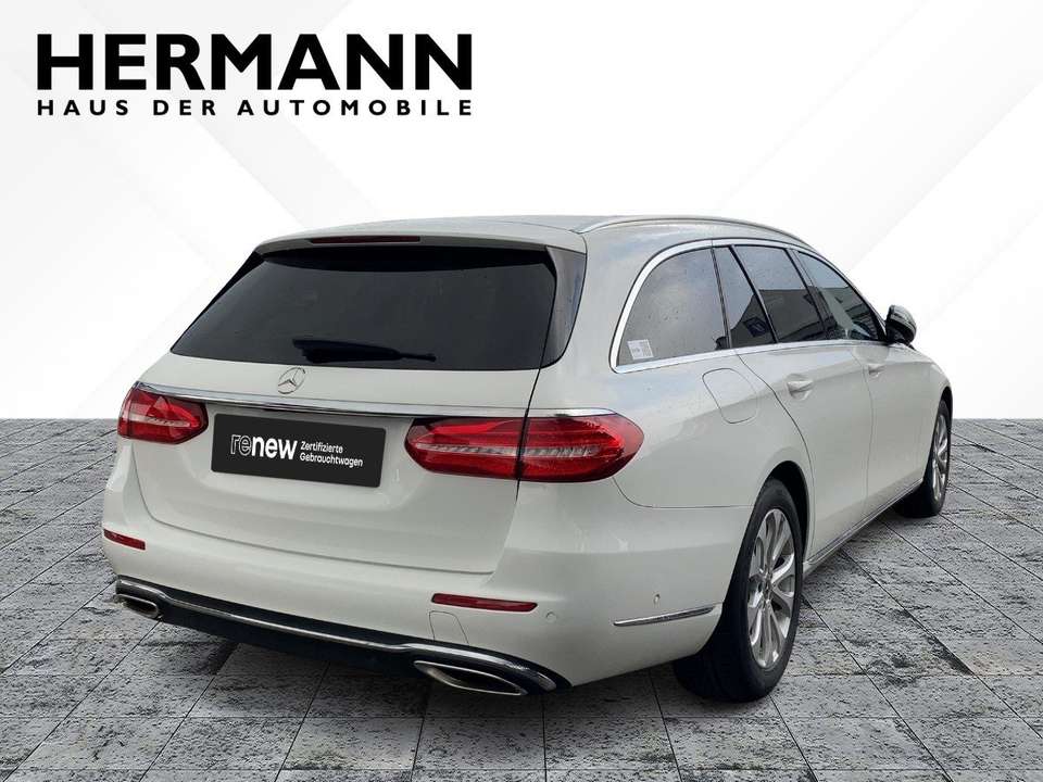 Mercedes-Benz E 200 - Imagem 5