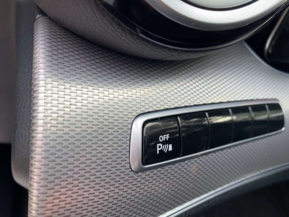 Mercedes-Benz E 200 - Imagem 15