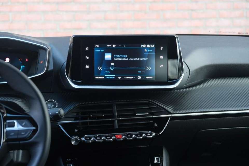 Peugeot 208 - Imagem 12