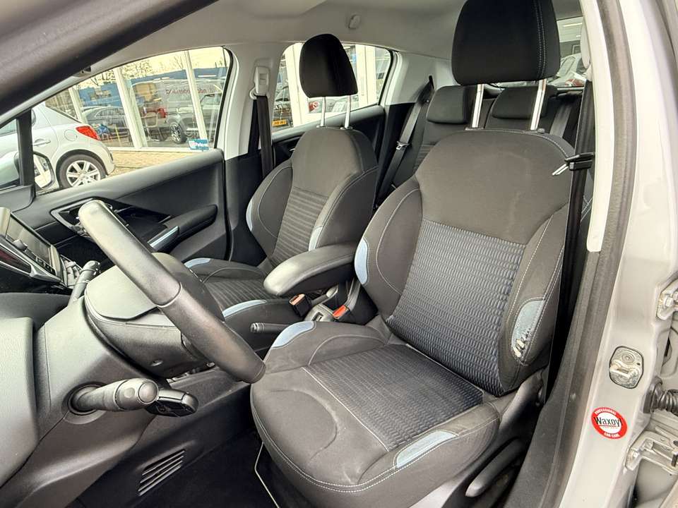 Peugeot 208 - Imagem 17