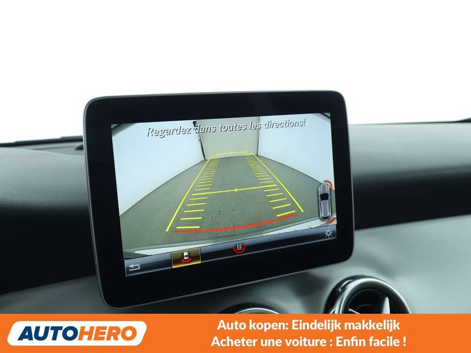 Mercedes-Benz GLA 180 - Imagem 9