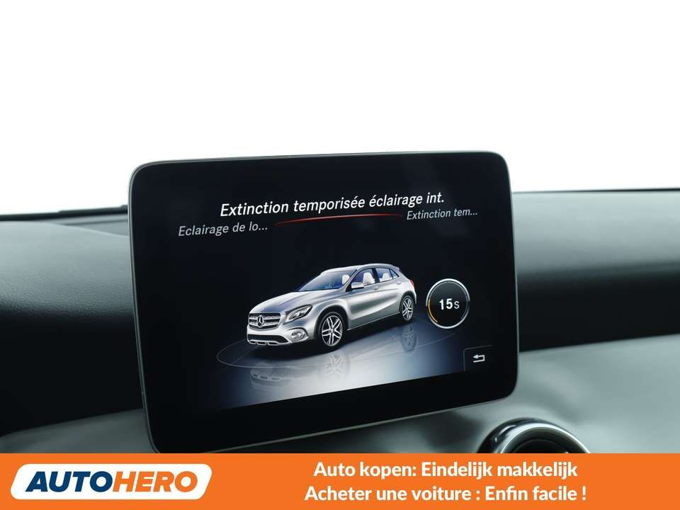 Mercedes-Benz GLA 180 - Imagem 11