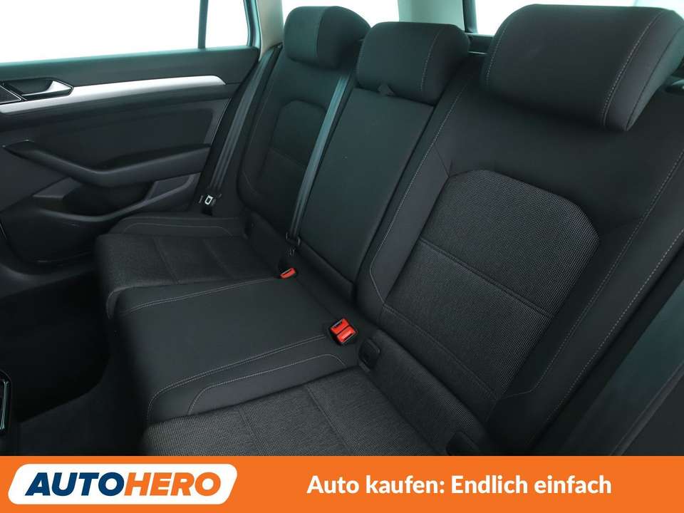 Volkswagen Passat - Imagem 14