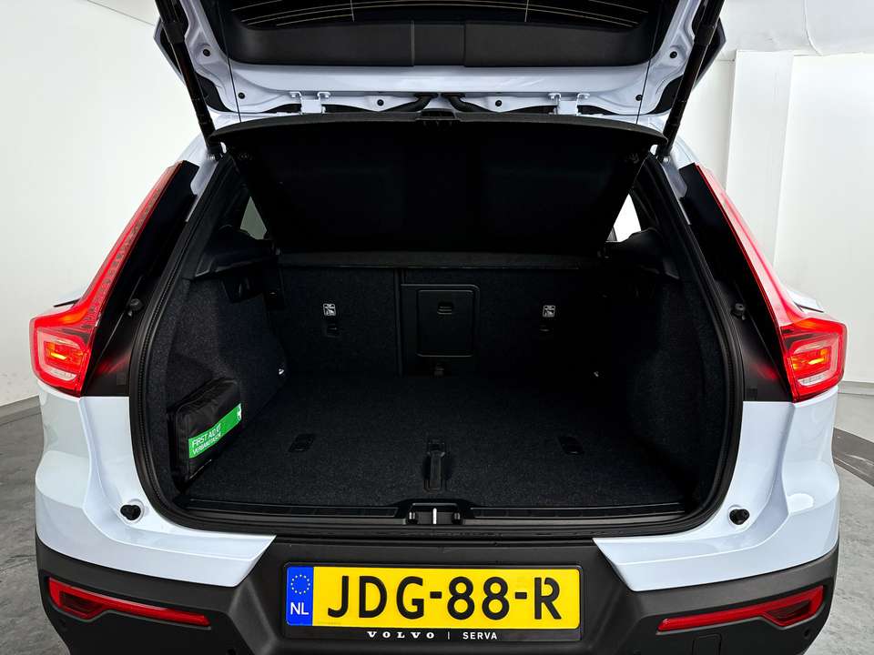 Volvo EX40 - Imagem 12