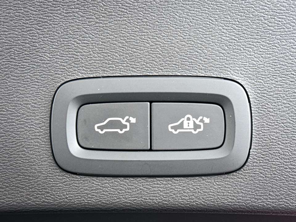 Volvo EX40 - Imagem 13