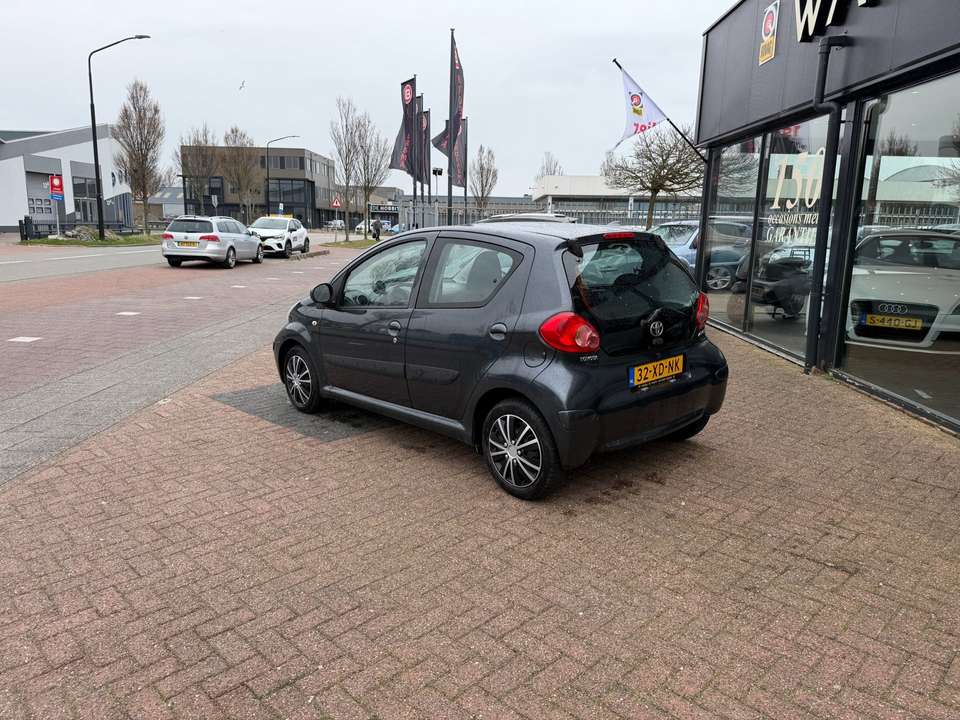 Toyota Aygo - Imagem 7