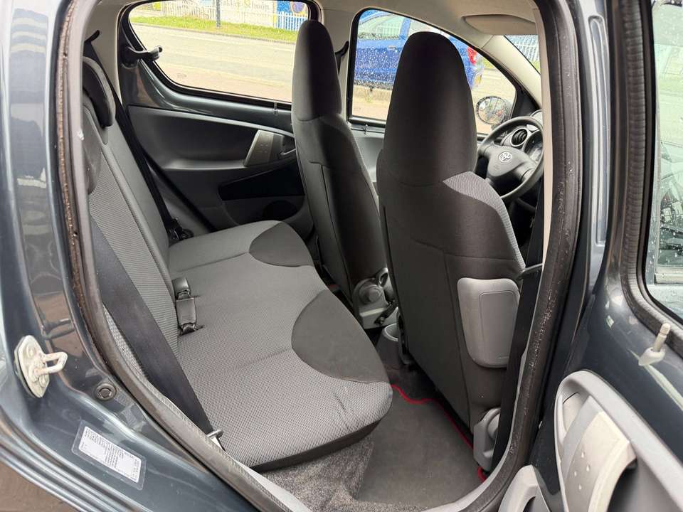 Toyota Aygo - Imagem 10