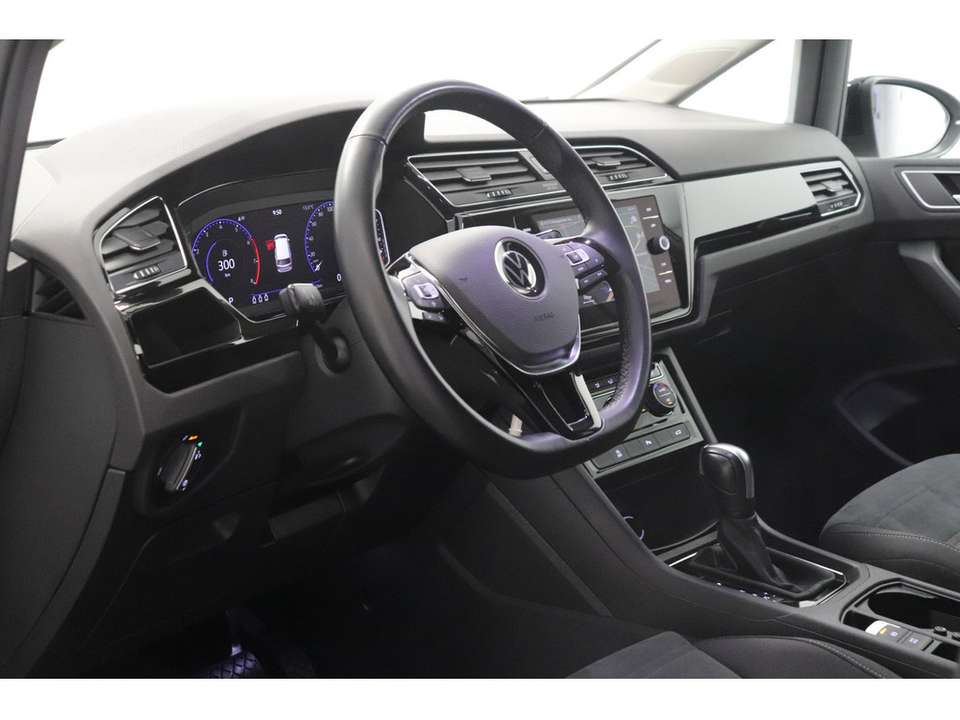 Volkswagen Touran - Imagem 8