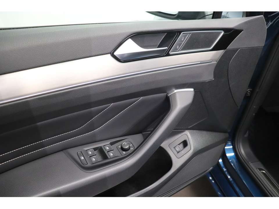 Volkswagen Passat Variant - Imagem 7