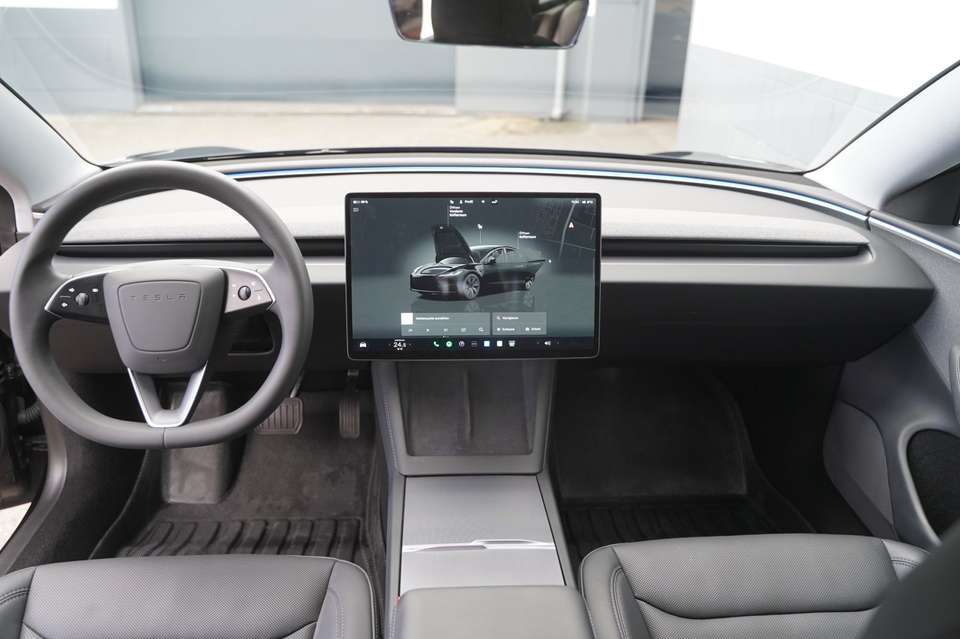 Tesla Model 3 - Imagem 2