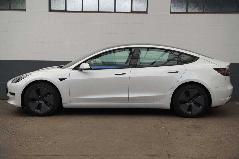 Tesla Model 3 - Imagem 3