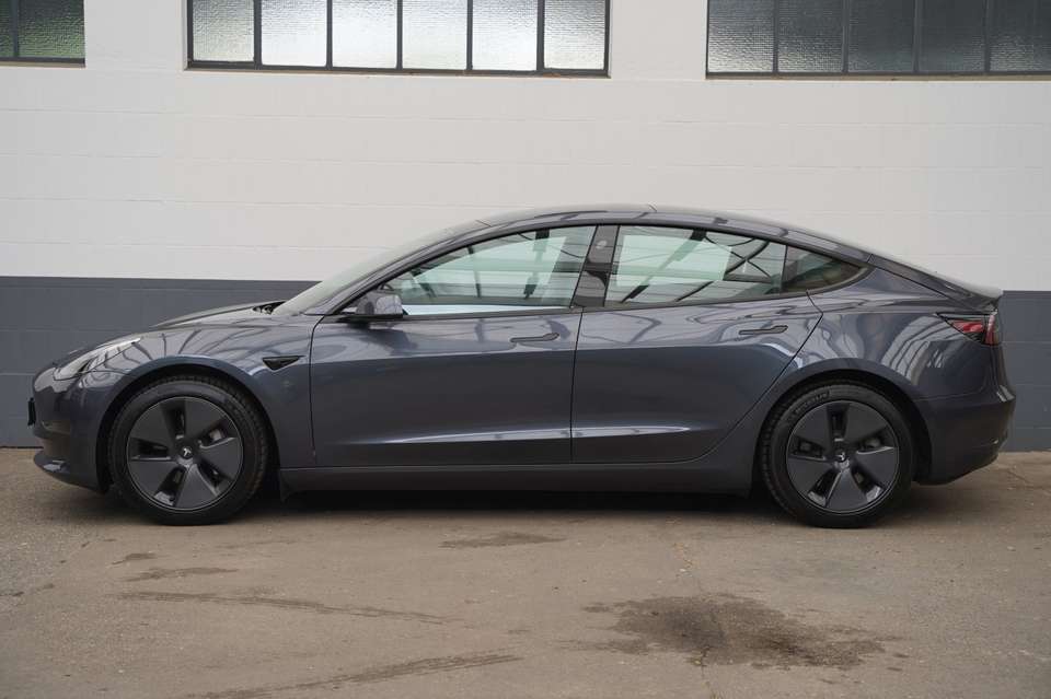 Tesla Model 3 - Imagem 4