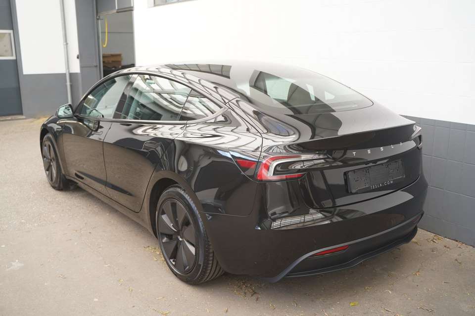 Tesla Model 3 - Imagem 6