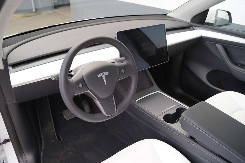 Tesla Model Y - Imagem 10