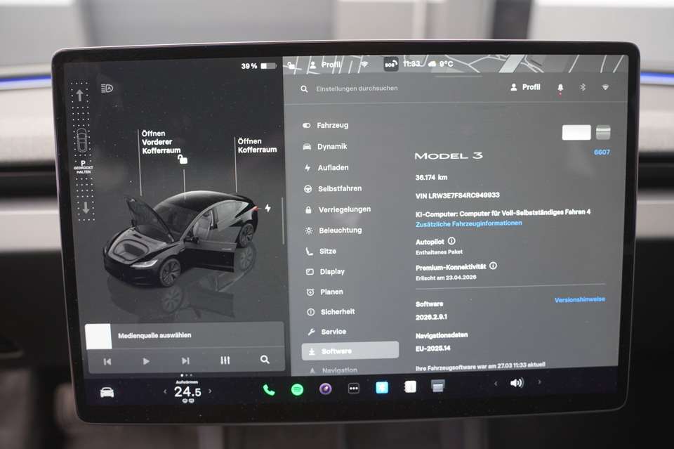 Tesla Model 3 - Imagem 11
