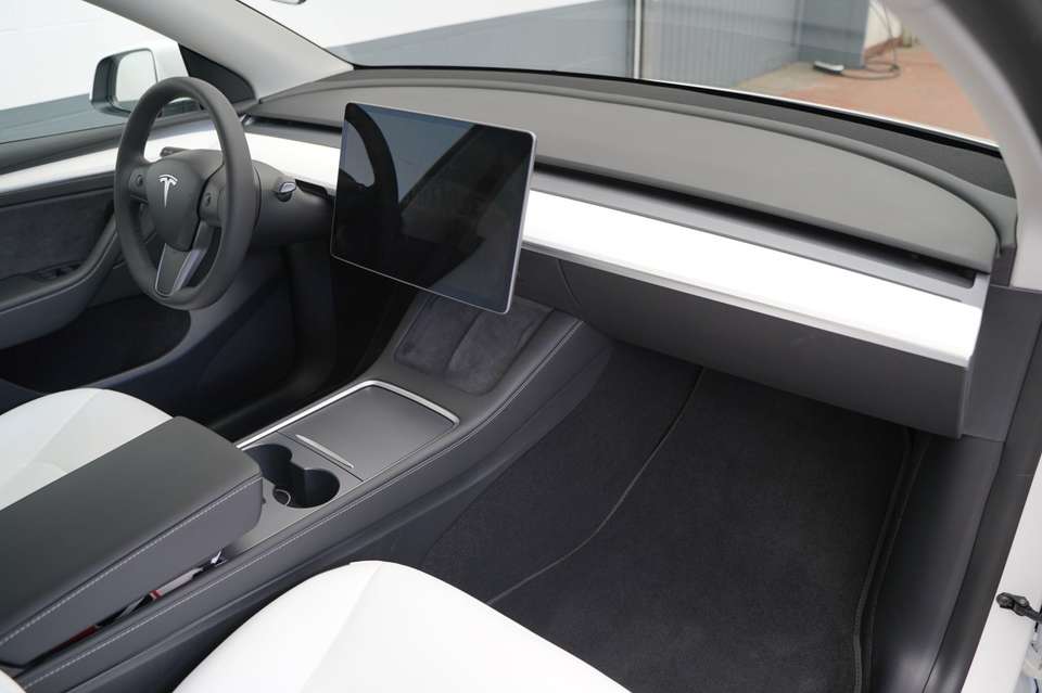 Tesla Model Y - Imagem 13
