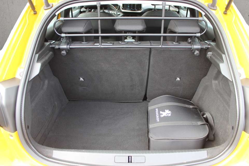 Peugeot e-208 - Imagem 8