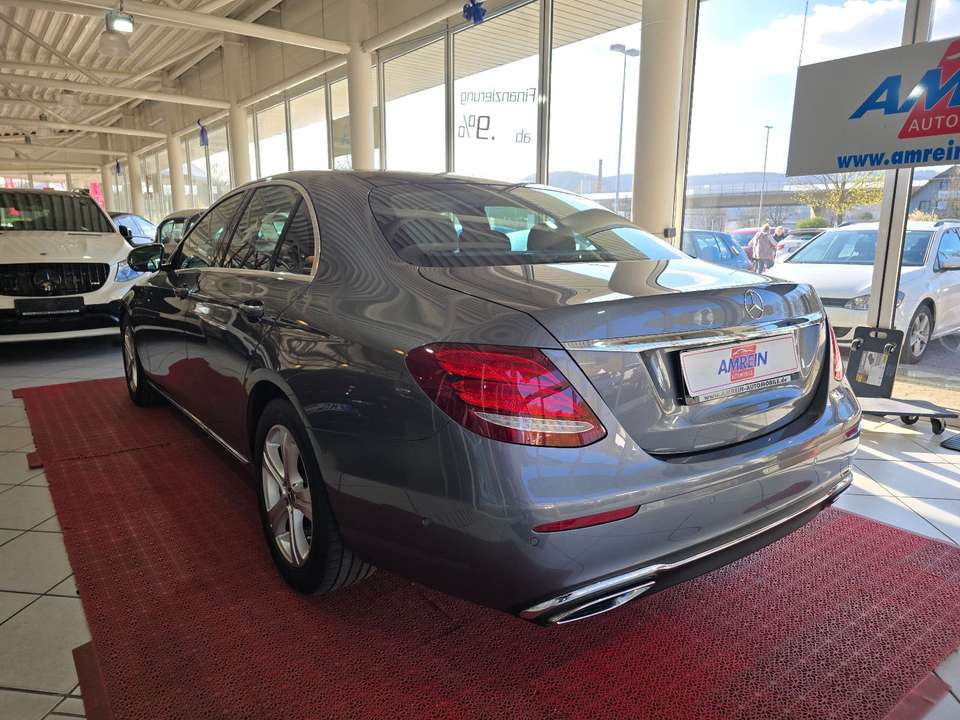 Mercedes-Benz E 220 - Imagem 7