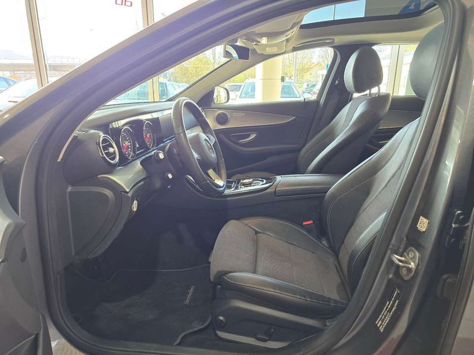 Mercedes-Benz E 220 - Imagem 9