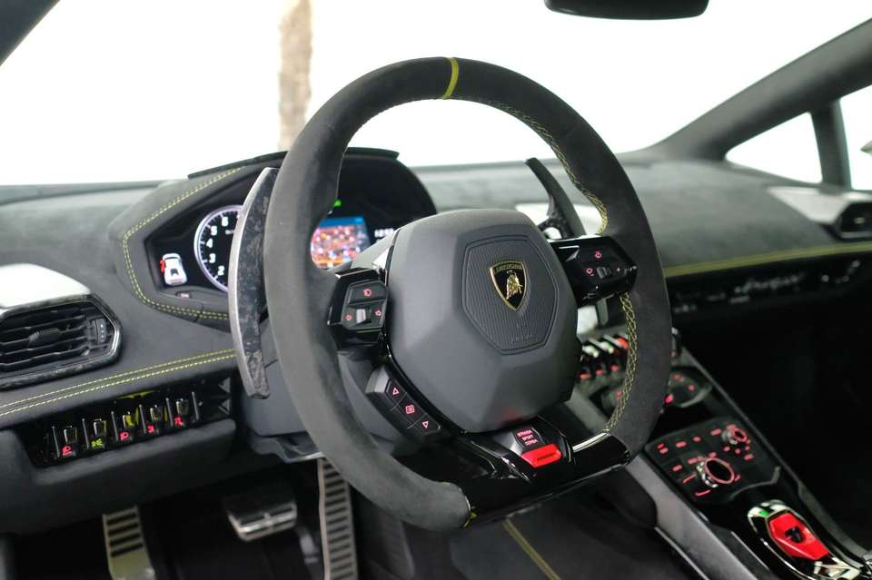 Lamborghini Huracán - Imagem 11