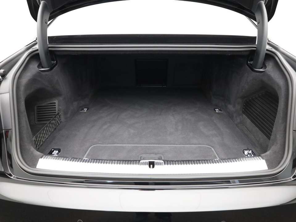 Audi A8 - Imagem 11
