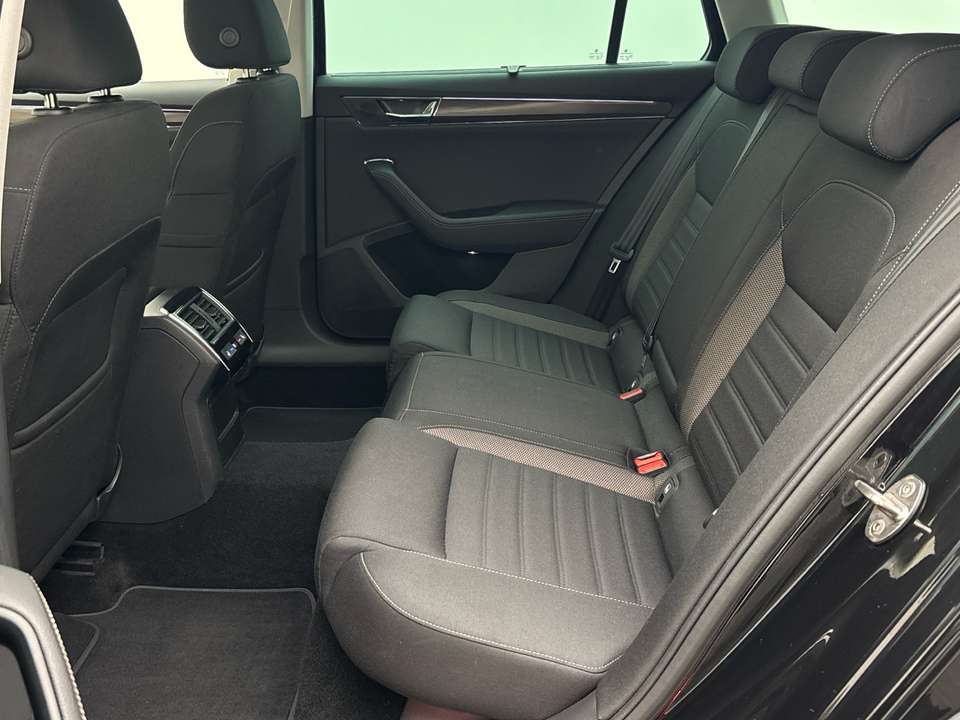 Skoda Superb - Imagem 11