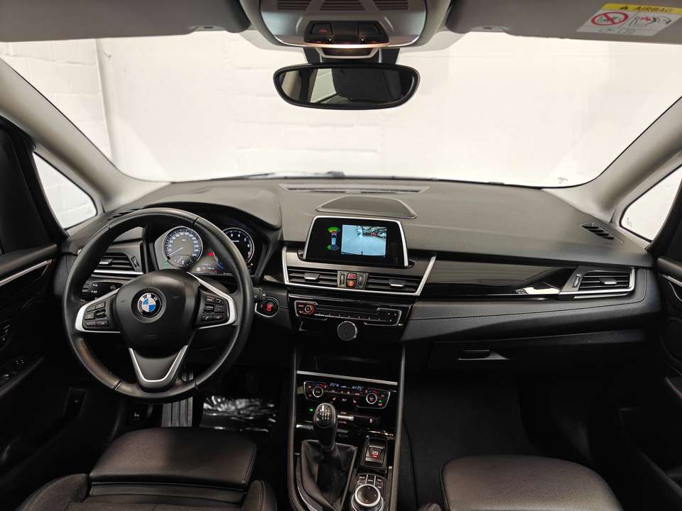 BMW 216 - Imagem 5